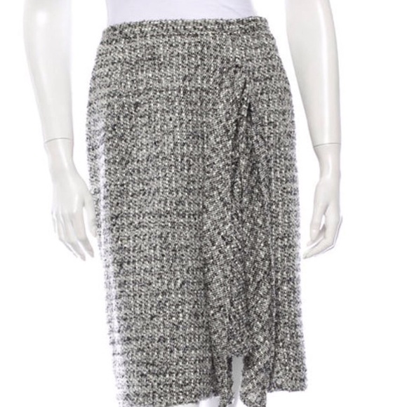 Oscar de la Renta Dresses & Skirts - Oscar de la Renta Boucle’ Ruffled Gray Tweed Skirt